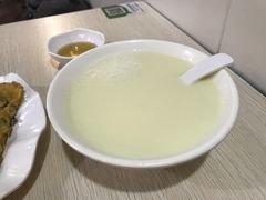 -兄弟深夜豆浆