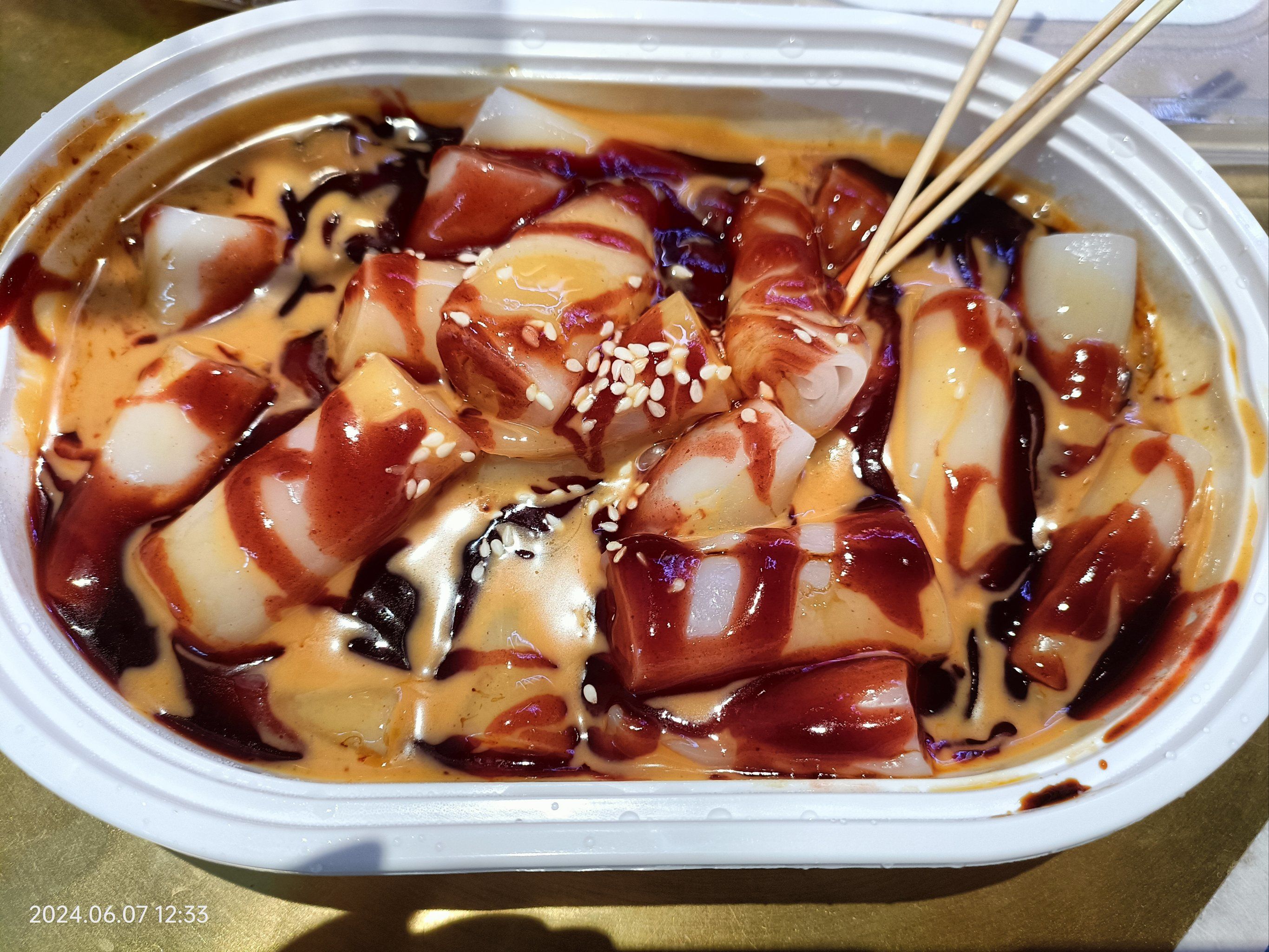 天天领红包 #港式小吃 lunch time在万象6楼非常清闲写意的时间和位置