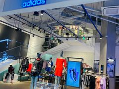 -阿迪达斯(武林银泰三叶草店)