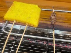 -哈尔滨小酒馆·鲜肉现穿自助烧烤(康新花园店)