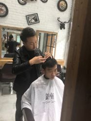 -川禾美发沙龙