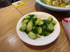 蒜泥拌黄瓜-哇蛙牛功夫面渝都料理(龙阳广场店)
