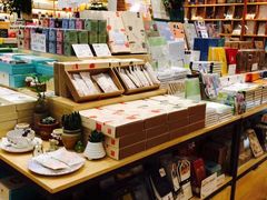 -猫的天空之城概念书店(印象城购物中心店)