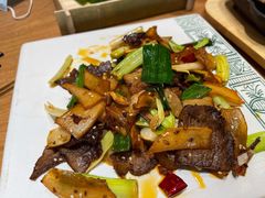 杏鲍菇炒牛肉-云海肴·汽锅鸡·云南代表菜(东坝金隅店)