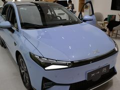 -小鹏汽车(北京龙湖长楹天街销售中心)