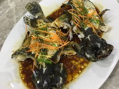 -四川小胡子海鲜(丁村万人海鲜广场店)