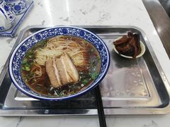 爆鳝焖肉面-伟记奥面馆(养育巷店)