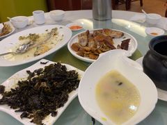 -泉龙渔村·粤式早茶·金牌烧鹅(中山三乡店)