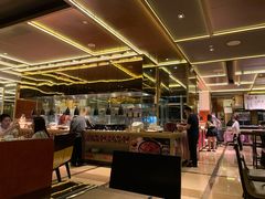 -大中华希尔顿酒店-念自助餐·嗨啤·小龙虾