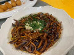 -侬佳蒸菜馆(听潮店)