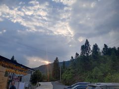 -鹿院坪生态旅游景区