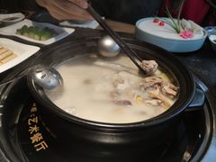 -大匠工房古船木艺术餐厅·猪肚鸡专门店(长白仙岛店)