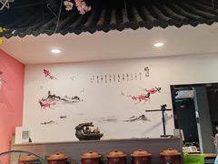 -老街烧烤大排档·地道湖北菜·龙虾馆(汉口火车站店)