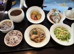 -臻康乃馨月子中心(凯宾斯基店)