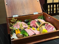 -山川小町·极番烧肉(新地假日广场店)