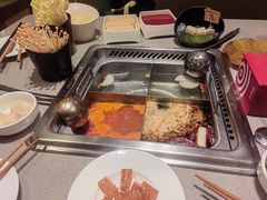 -海底捞火锅(宝龙广场夜宵主题店)