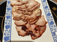 -老天桥酱肉烧饼夹肘子(天桥店)
