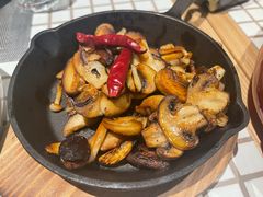 橄榄油煎蘑菇-小满Grainkitchen(滨江商业广场店)