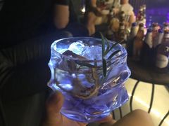 蓝月亮-vimi便利店酒吧