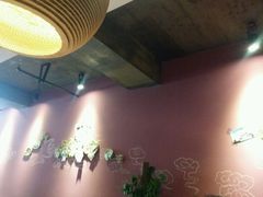 -香巴拉云南餐厅(华莱坞店)