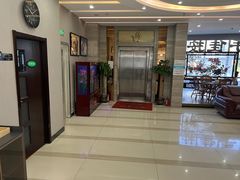 -手佳按摩·足疗·艾灸(龙江店)