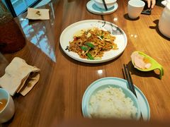 -有红鸡毛店·川菜(建设路店)