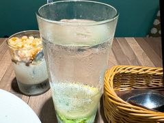 柠檬气泡饮-莫凡彼咖啡厅(明曜百货店)