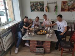 -粘豆包柴火铁锅炖