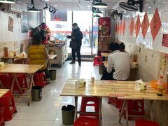 -柳州肥姨妈大骨螺蛳粉(东靖路店)