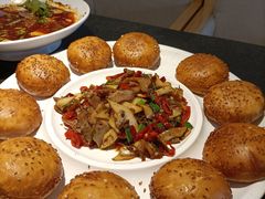 -万重锦·人文川菜馆(骡马市店)