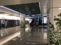 地铁候车室-新南门(地铁站)