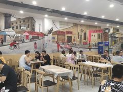 大堂-江城燕子大排档(江汉路步行街店)