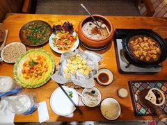 -老滇山寨•云南特色菜•地方菜•民族风情歌舞表演(金碧店)