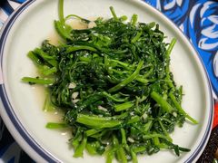 蒜泥空心菜-川流不息·地道川菜·小龙虾(新松江路店)