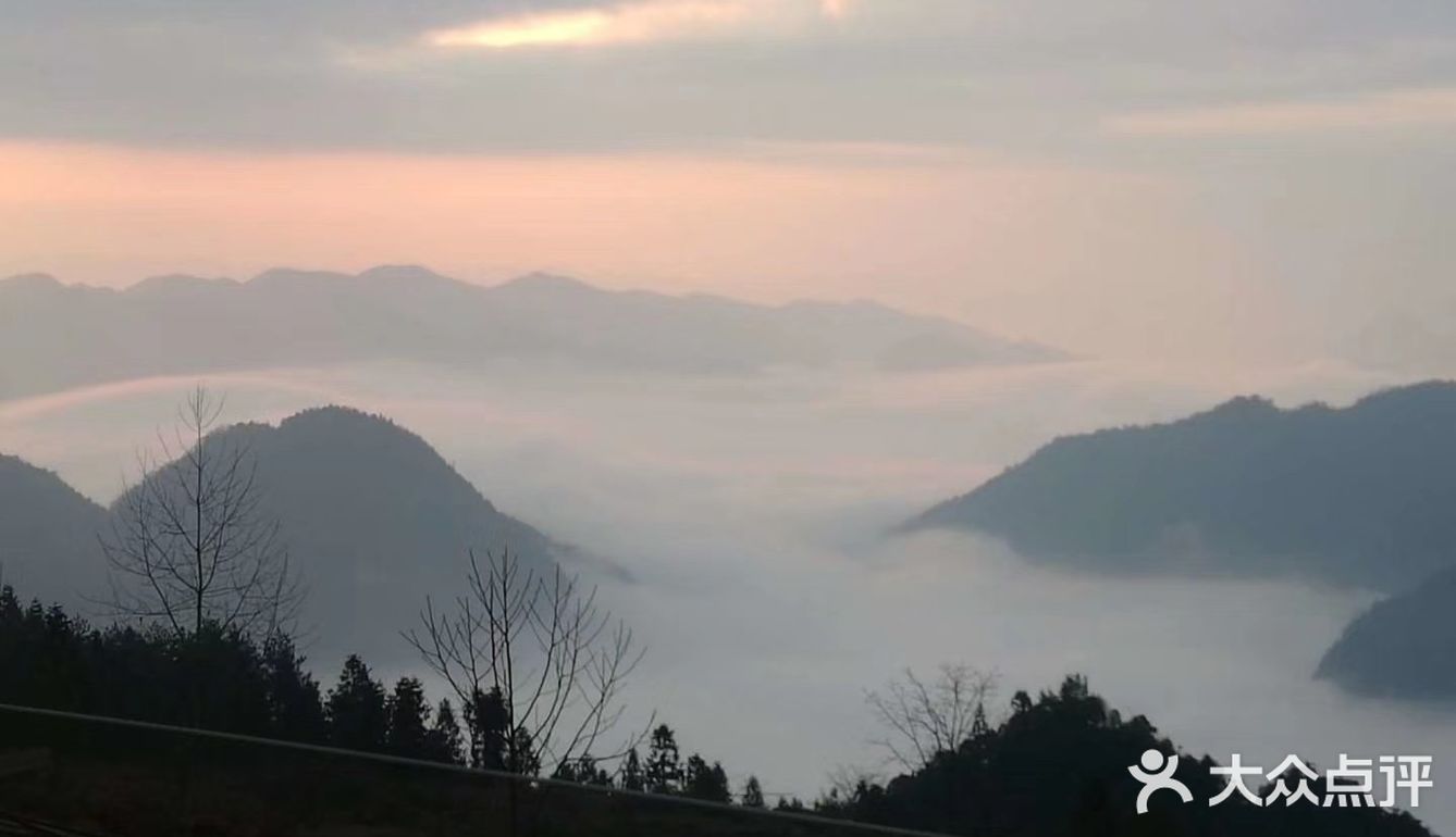 丰都县都督乡 川西牛背山是摄影家最美的天台