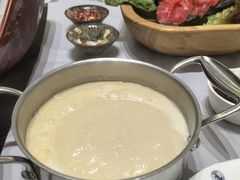 -红鼎豆捞·非遗鲍皇汤火锅(宝丰路店)