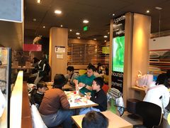 大堂-麦当劳(杭州西湖银泰百货店)