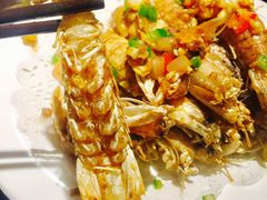-蚝美人·生蚝海鲜烧烤(茶花园店)