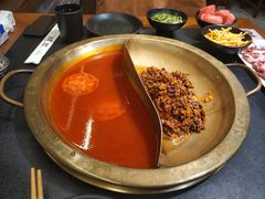 -沸炉重庆老火锅(军事博物馆店)