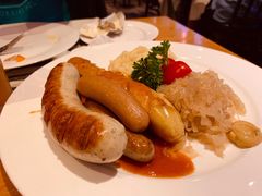 兰特自制猪肉香肠配酸菜、土豆泥-兰特伯爵西餐厅·啤酒屋(方庄店)