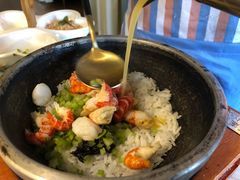 招牌小龙虾红汤泡饭-蜜桃花开·中西融合菜E&W(南长街店)