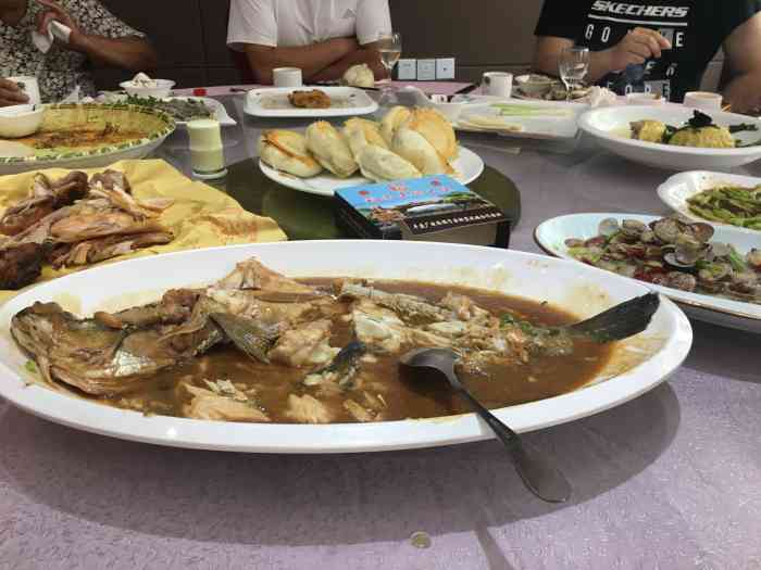 福乐美食大院-"朋友结婚在这边举办,场地非常之大啊,摆了.