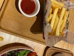 -麦甜创意轻食餐厅(西康路店)