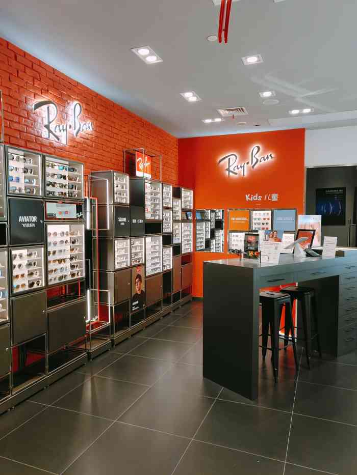 亮视点(来福士广场店)-"不是亮视点买的眼镜也很热情的帮忙调了,调.