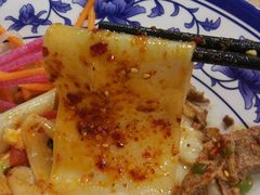 油泼扯面-陕味食族油泼面·小炒盖码面(双榆树店)