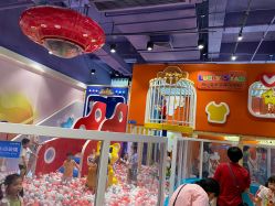 -LuckyStar幸运星家庭娱乐中心(东莞国贸店)
