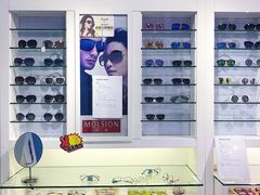 -提一眼镜·蔡司·依视路(小寨店)