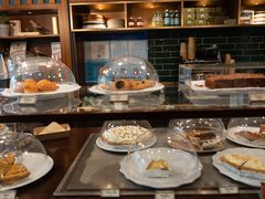 面包甜点陈列柜-Pie Bird(新闸路店)
