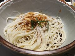 -东方既白(虹桥机场店)