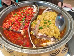 -阿瓦山寨·湘菜现炒·剁椒鱼头王(咸阳总店)